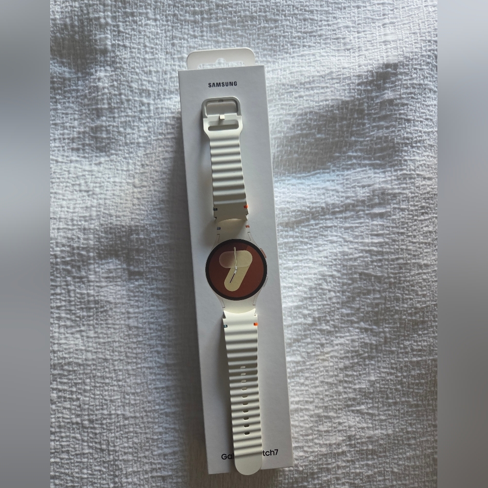 Samsung Galaxy Watch 7 Cream Band